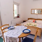 Apartmán B Near The With Sea View Kaštela