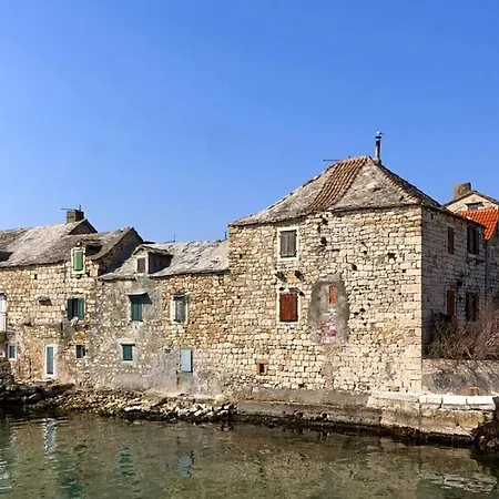 B Near The With Sea View Apartment Kastela