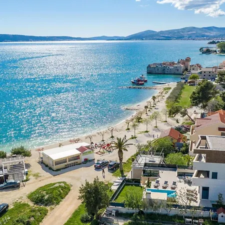 Apartment B Near The With Sea View Kastela