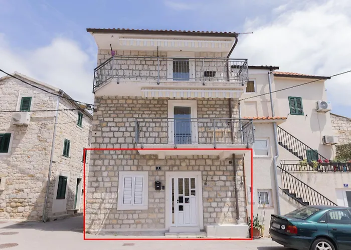 B Near The With Sea View Apartment Kastela